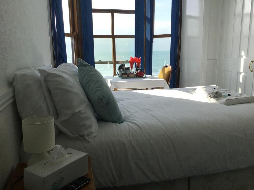 אבריסטוויט Celtic Bay Guest House מראה חיצוני תמונה