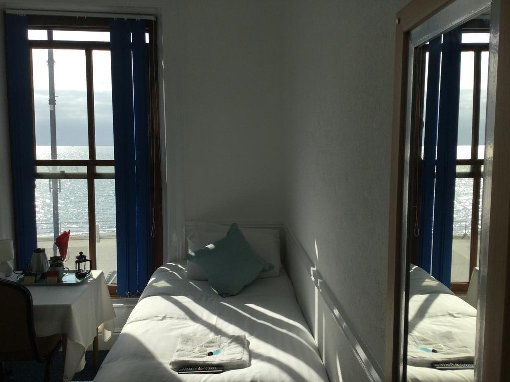 אבריסטוויט Celtic Bay Guest House מראה חיצוני תמונה